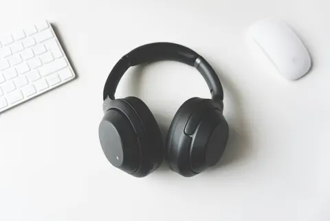 Wireless headphones — audio accessories by Chama Solution